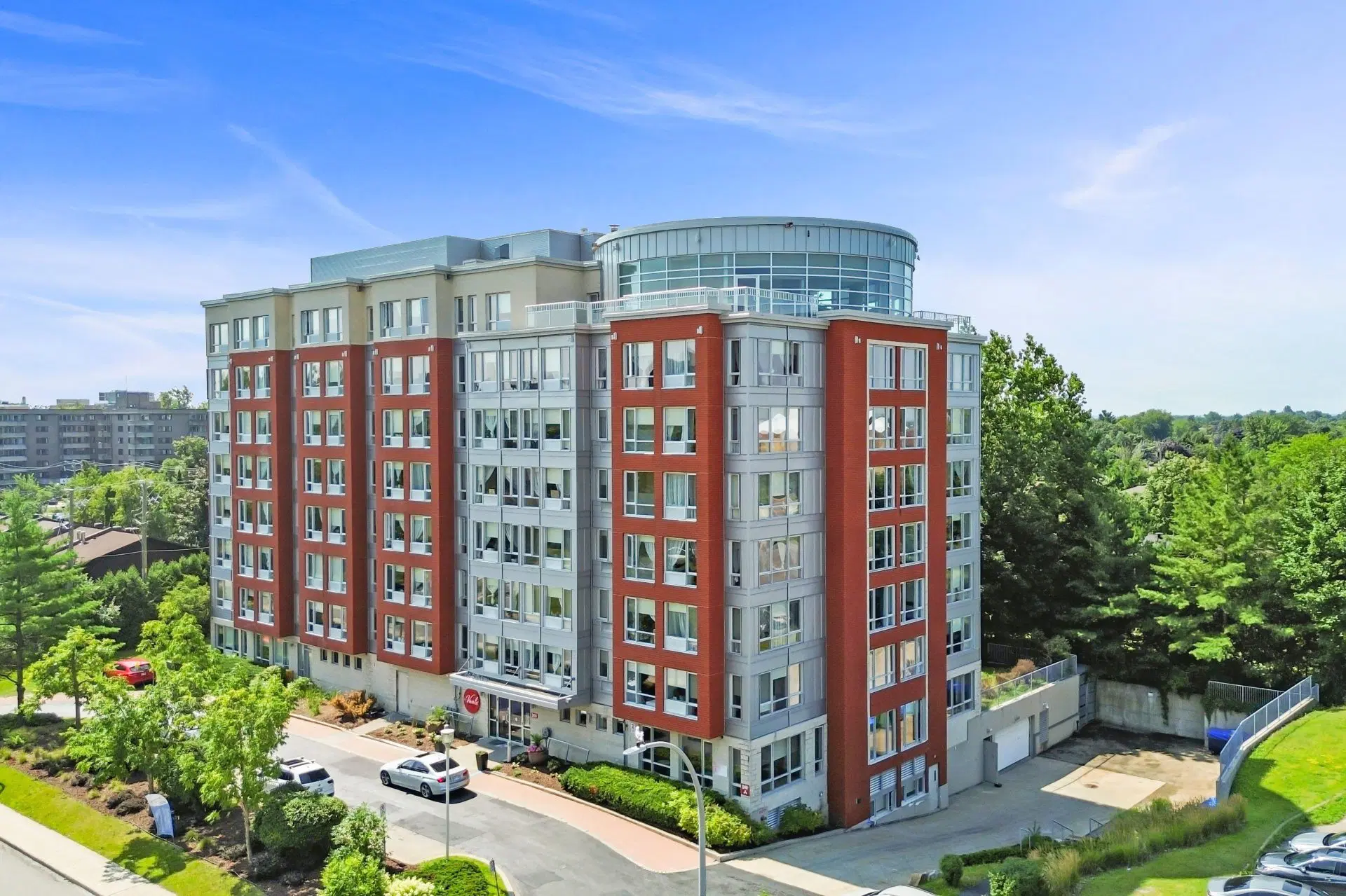 Le Cambridge — Rénovation en opération
